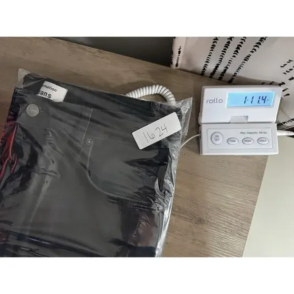 Reformation Women’s Cynthia High Rise Straight Button Fly Black Jeans Size 31 - Picture 13 of 13